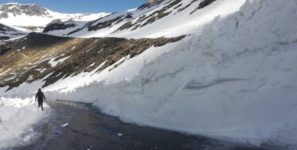 Provincia: iniziati i lavori di sgombero neve verso il colle dell’Agnello