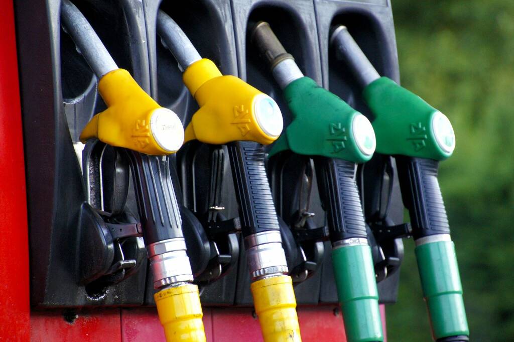 La benzina fa scendere l’inflazione