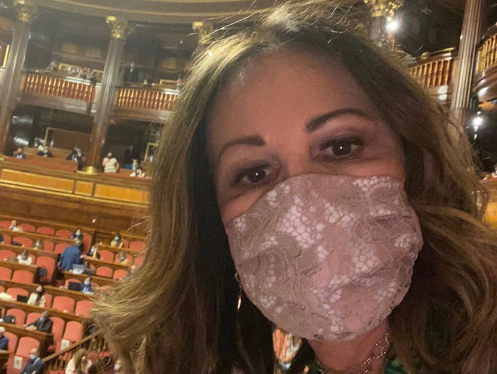 La senatrice cuneese Daniela Santanchè si ribella: “La mia discoteca resterà aperta”