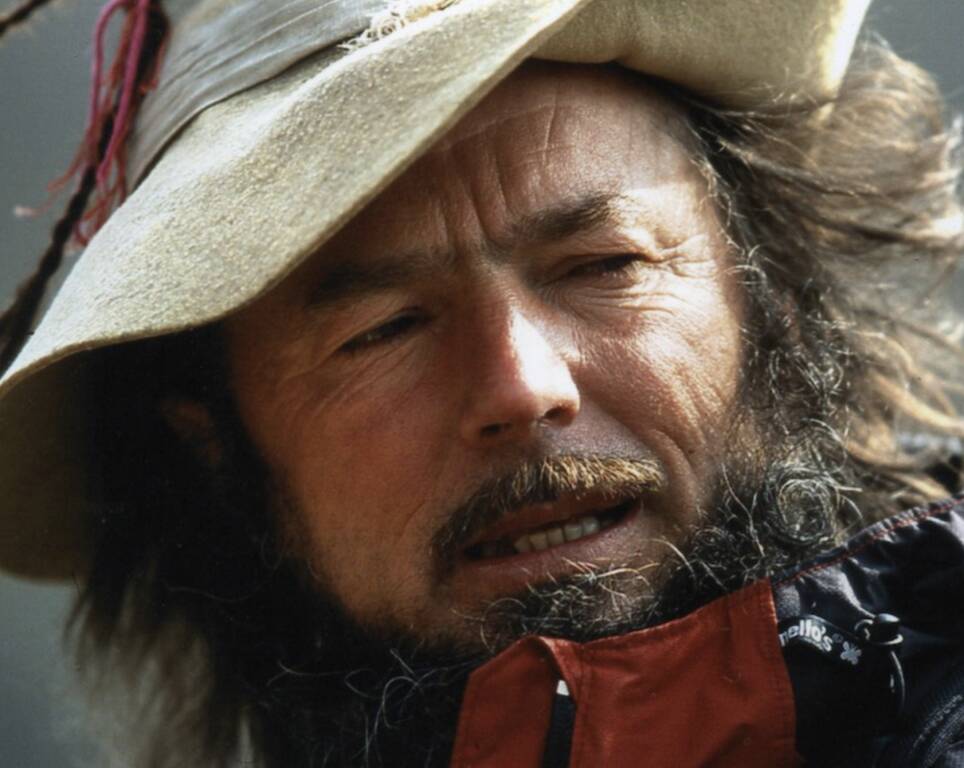 Fausto De Stefani dopo aver scalato tutti gli 8.000 porta al “Nuovi Mondi” il suo impegno sociale in Nepal