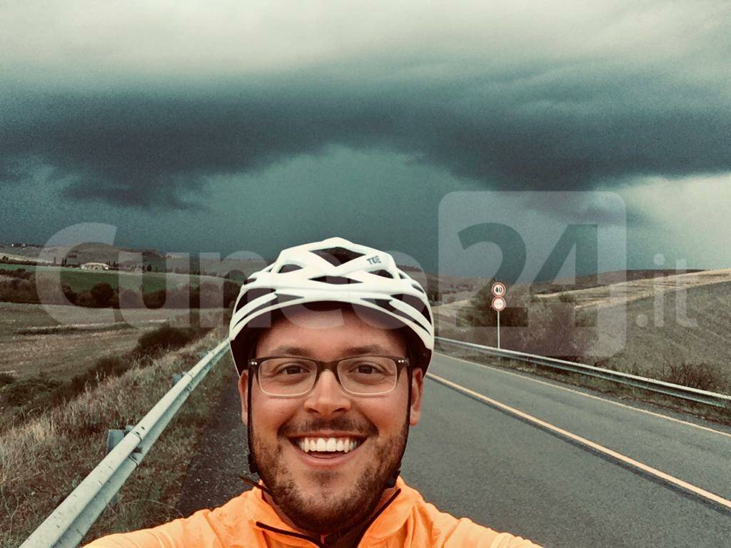 Da Cuneo a Roma in bici senza sosta, l’avventura di Giuseppe Roffinella