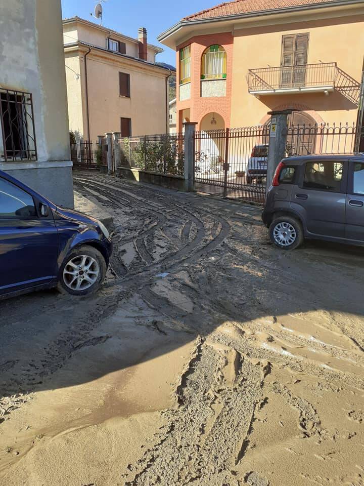 “Chiederò alla Regione di abbattere ponte Odasso”: l’annuncio del sindaco di Garessio tra fango e detriti