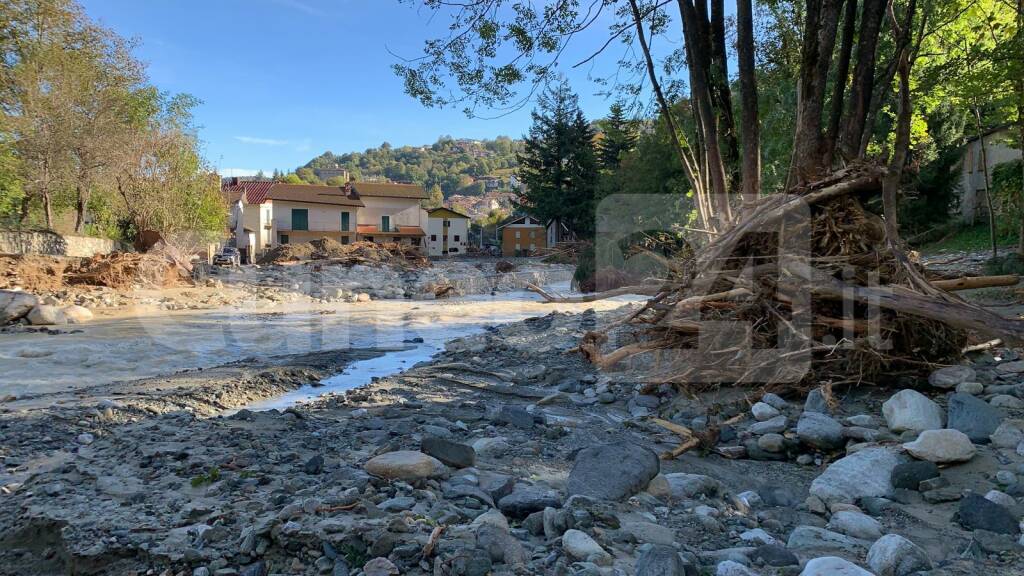 Alluvione a Pamparato: crollati 4 ponti, frana su una casa e danni ovunque