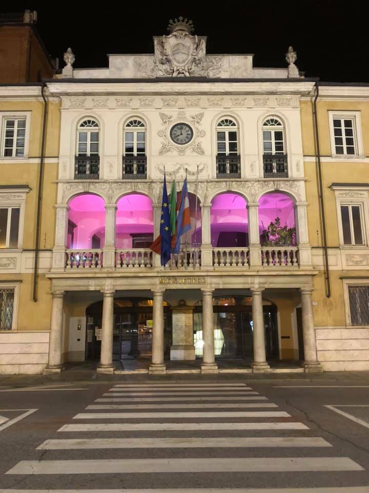 Mondovì, il municipio si tinge di rosa in occasione di LILT for Woman