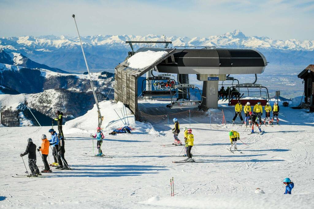 Impianti Prato Nevoso sci sciatori