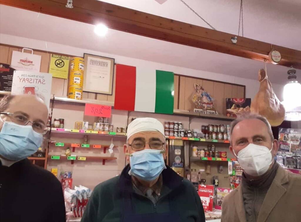 Tarantasca, Valter Olivero ha chiuso il negozio di alimentari dopo 34 anni