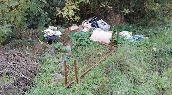 Alba: identificati e multati gli autori di abbandoni di rifiuti sul territorio comunale