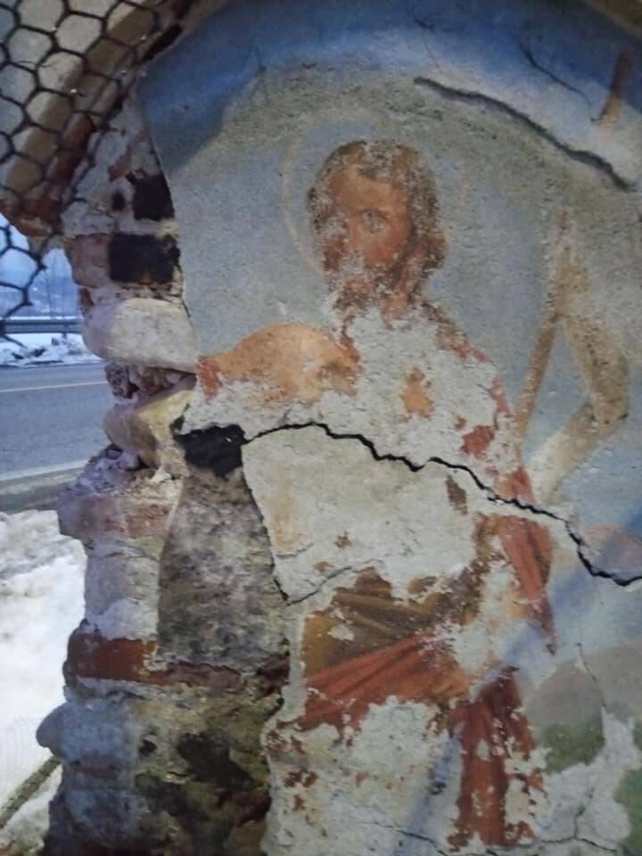 “Il pilone di Mezzavia, tra Mondovì e Villanova, è stato danneggiato”: incidente denunciato sui social, ma di chi è la colpa?