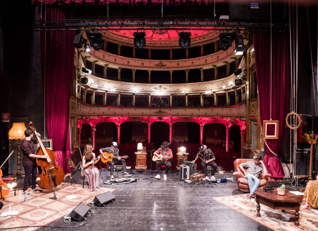 Cuneo, tra Natale e Capodanno dal Toselli i 4 eventi conclusivi della rassegna “Un Teatro come Casa”