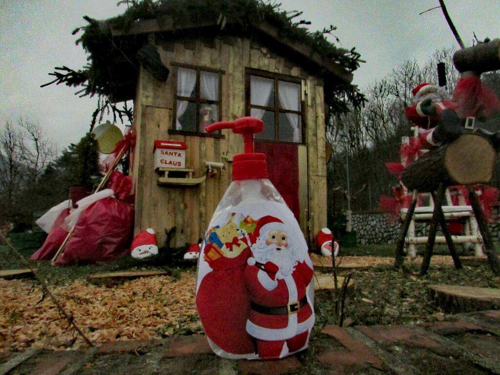 Casetta di Babbo Natale nel parco di Priola: i bimbi potranno imbucare la loro letterina
