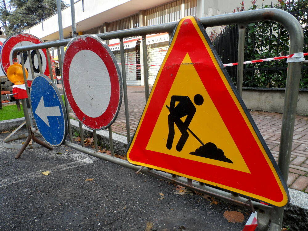 Ancora sensi unici e chiusure per cantieri sulle strade provinciali nei Reparti di Alba, Saluzzo e Cuneo