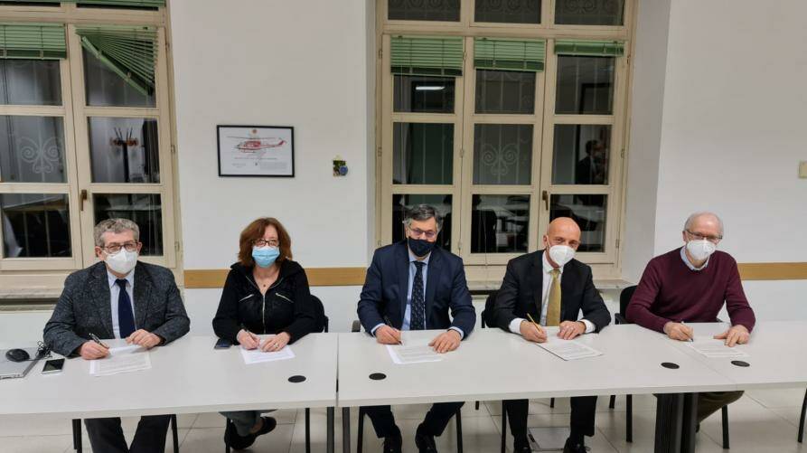 La Regione Piemonte firma l’accordo anche con i farmacisti per la campagna di vaccinazione