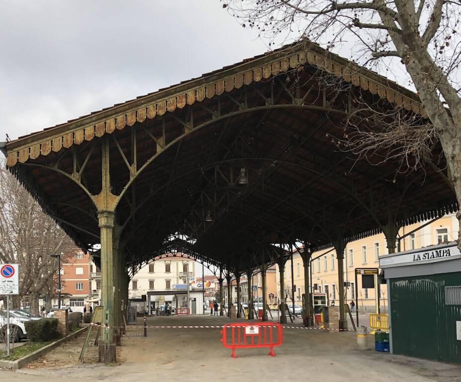 Bra: terminati i lavori alla tettoia di piazza Giolitti