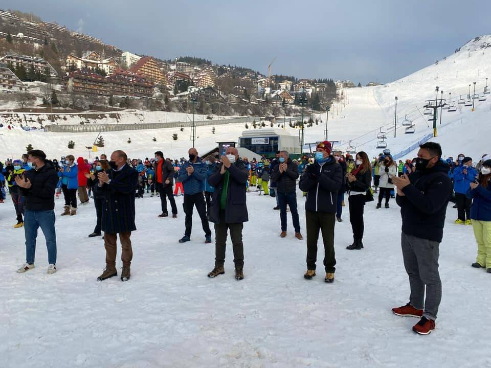 Prato Nevoso c’è: il flash mob silenzioso della montagna che non si arrende