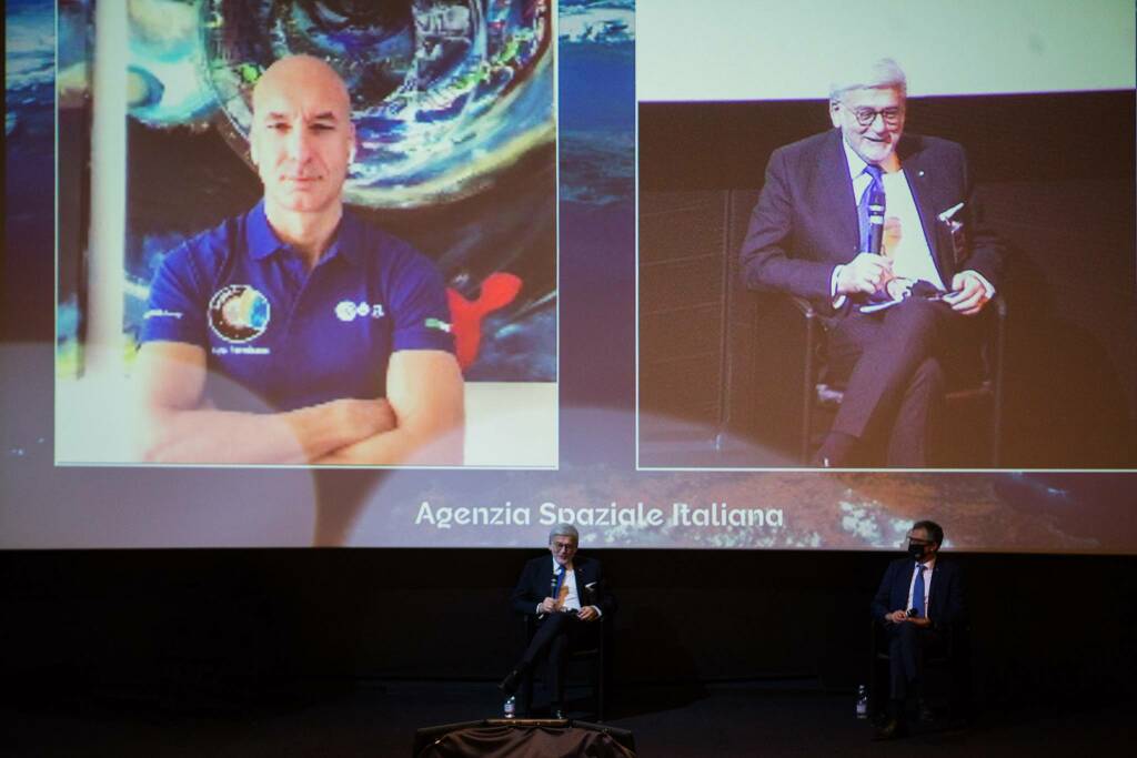 Priocca, la 4^ A della Primaria Alloesio premiata dall’astronauta Luca Parmitano per il concorso “Scrittori in classe”