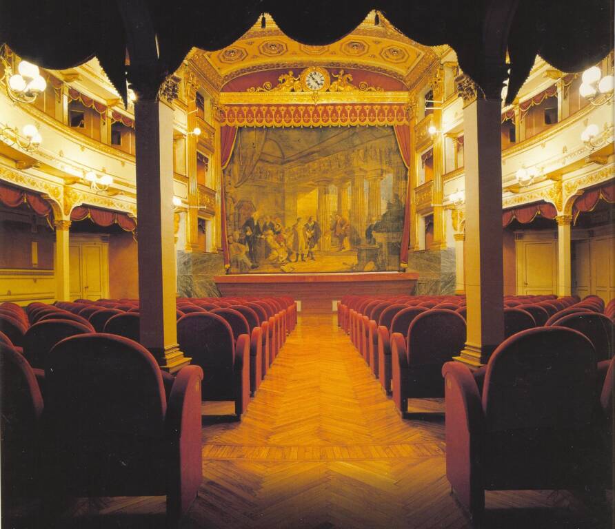 Cuneo, il Teatro Toselli aderisce alla campagna “Facciamo luce sul teatro!”