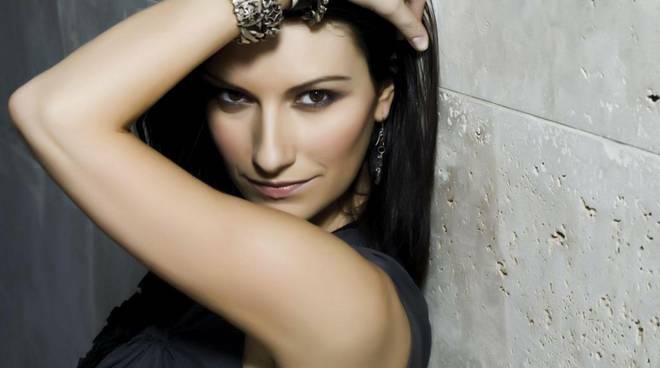 Laura Pausini super-ospite al Festival di Sanremo 2022