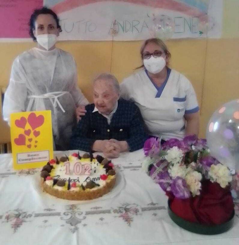 Bra, nonna Anna taglia il traguardo dei 102 anni nella RSA “Montepulciano”