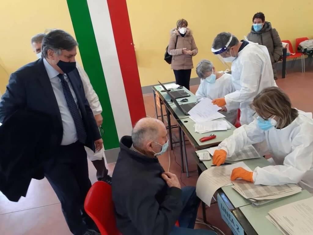 L’assessore Icardi ha visitato i centri vaccinali di Cuneo, Centallo e Cavallermaggiore