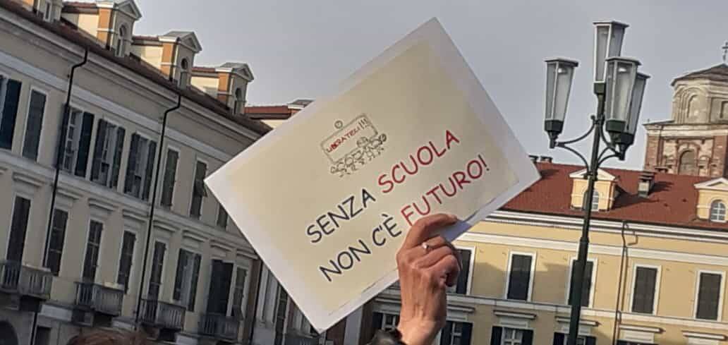 “Basta penalizzare la scuola”: Scuole aperte Cuneo incontra il prefetto e torna in piazza