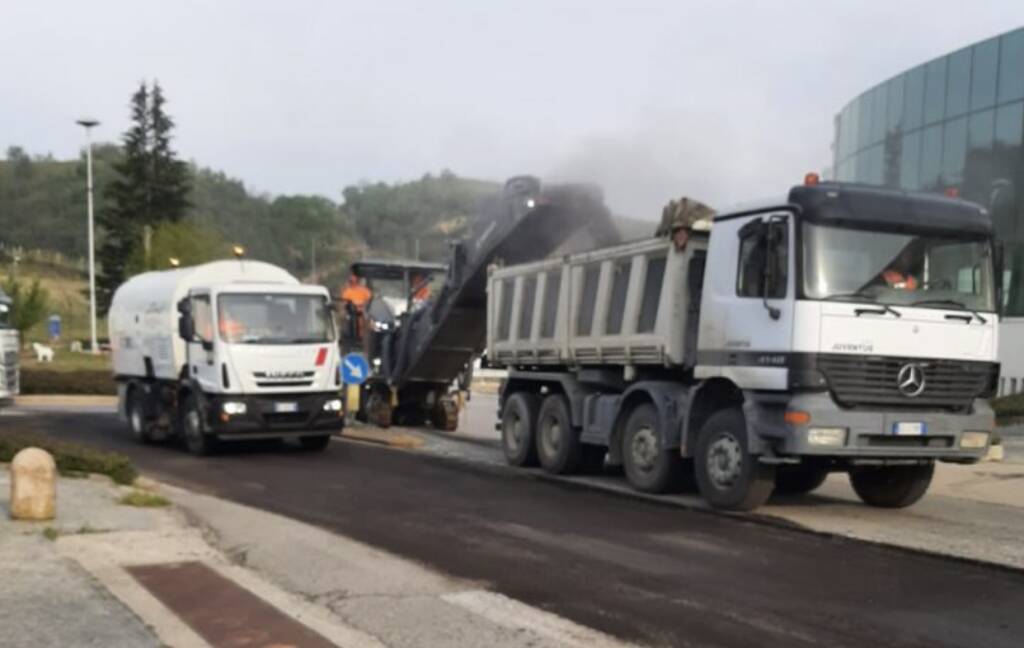 La Provincia sta asfaltando strade nell’Albese e Saluzzese (oltre 1 milione di euro)
