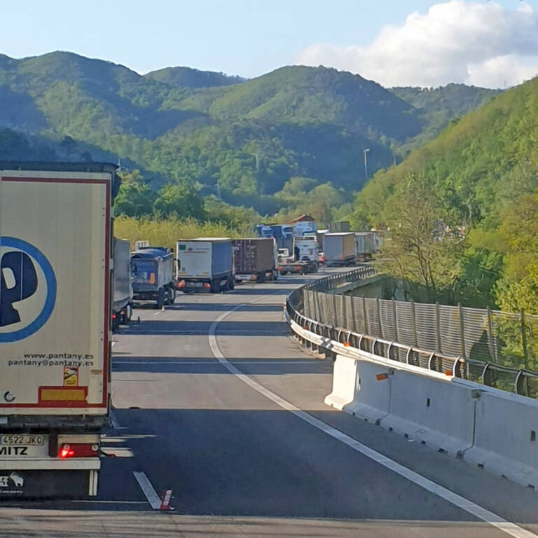 Astra Cuneo richiede interventi a favore degli autotrasportatori che transitano sulla rete autostradale ligure