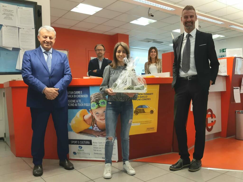 E’ il socio nr. 15.000: Banca di Cherasco premia la giovanissima Miriana