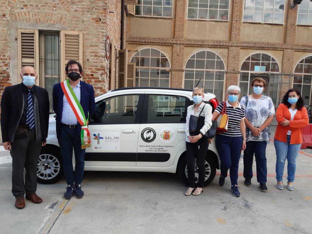 Benevagienna dona un’auto al Distretto di Fossano-Savigliano