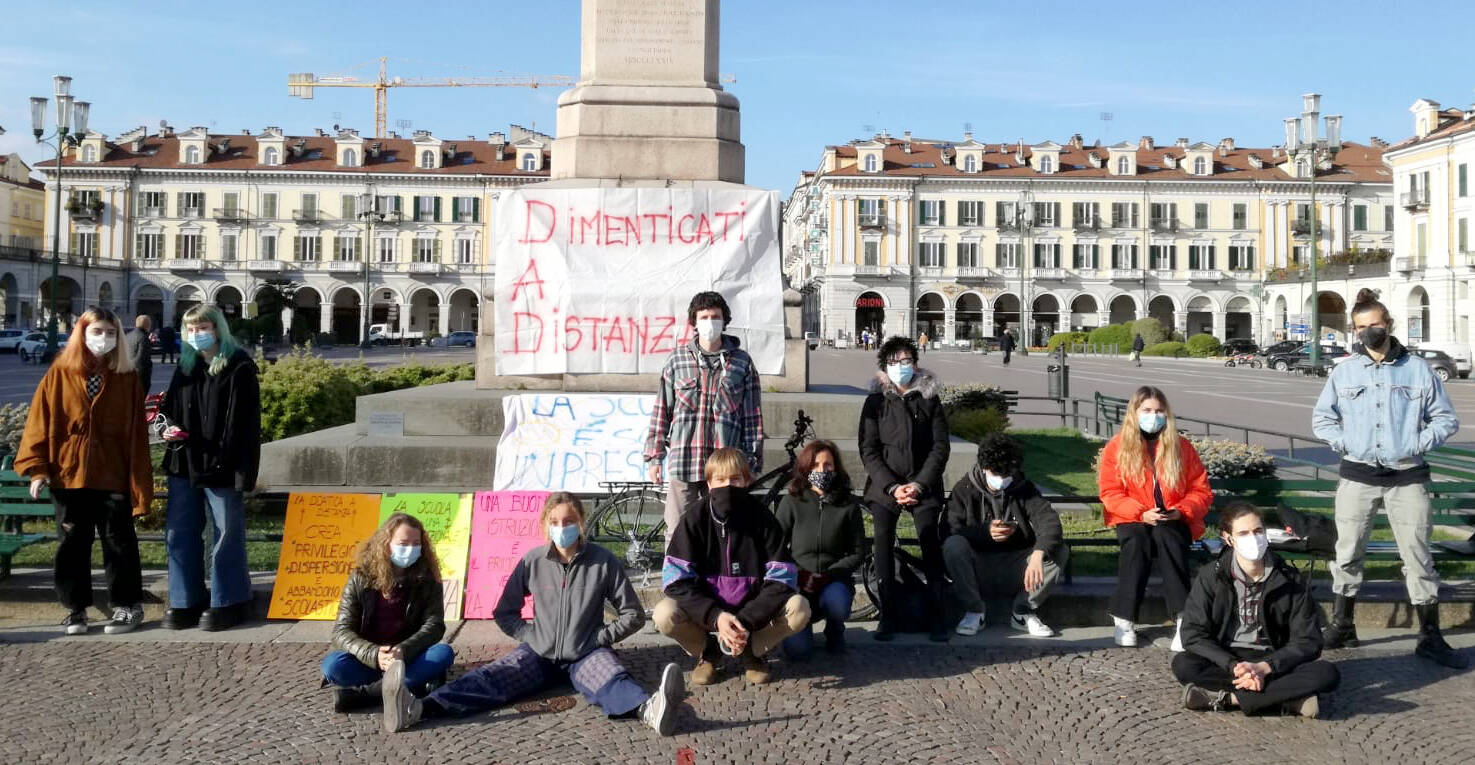 Domani a Cuneo flash-mob degli studenti con il Comitato Scuole Aperte