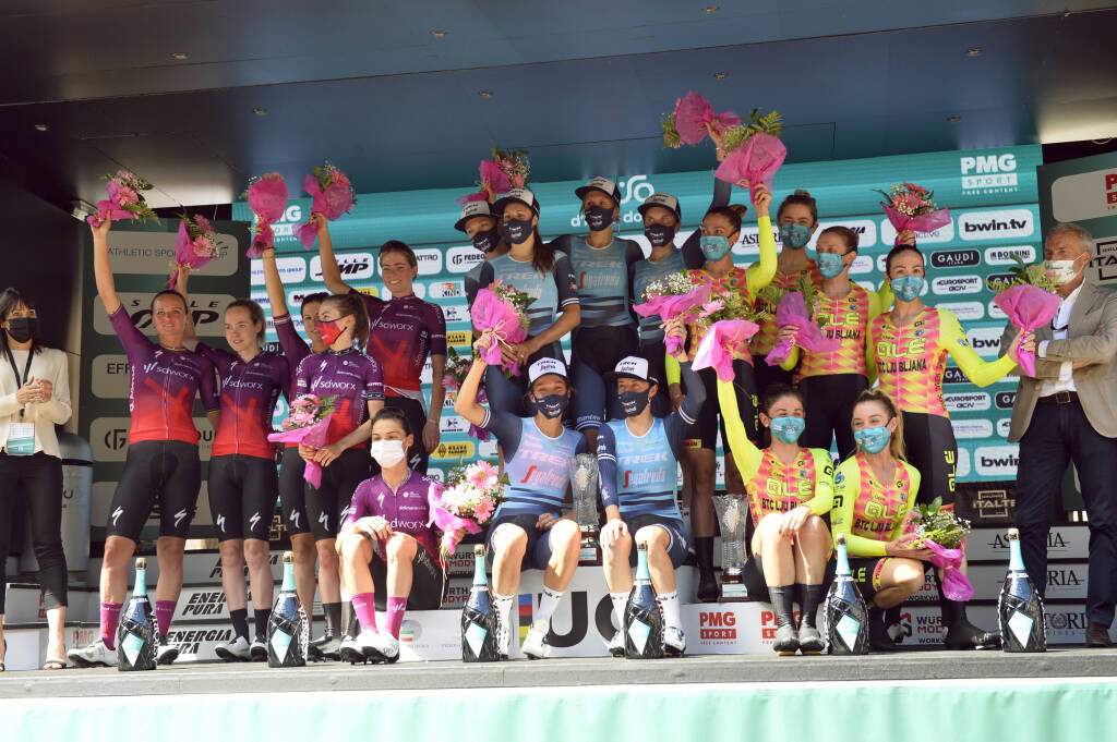 Giro d’Italia Donne, a Cuneo trionfa la Trek-Segafredo. L’americana Ruth Winder 1ª Maglia Rosa