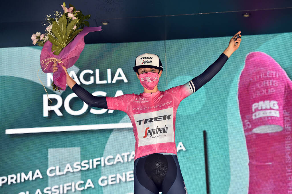 Giro d’Italia Donne, a Cuneo trionfa la Trek-Segafredo. L’americana Ruth Winder 1ª Maglia Rosa