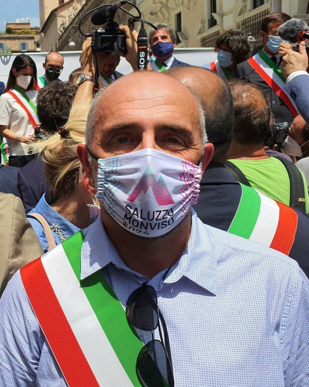 Roma, Sindaci in piazza per chiedere al Governo e al Parlamento maggiore dignità per il loro ruolo