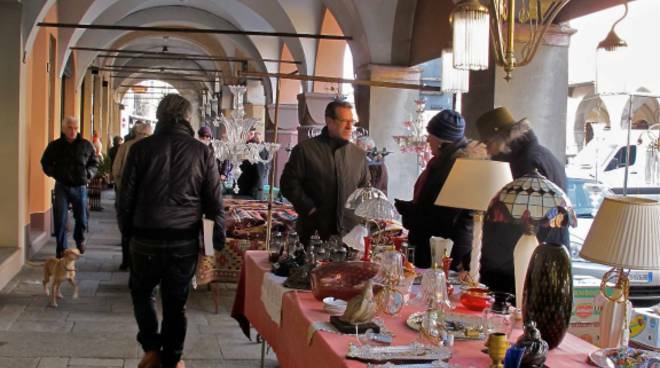 A Cuneo torna “Il Trovarobe”, il mercato dell’Antiquariato e Modernariato
