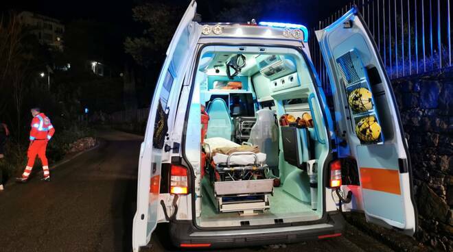 Nella notte scontro tra 3 auto in frazione Monastero di Dronero: muore ragazza 18enne