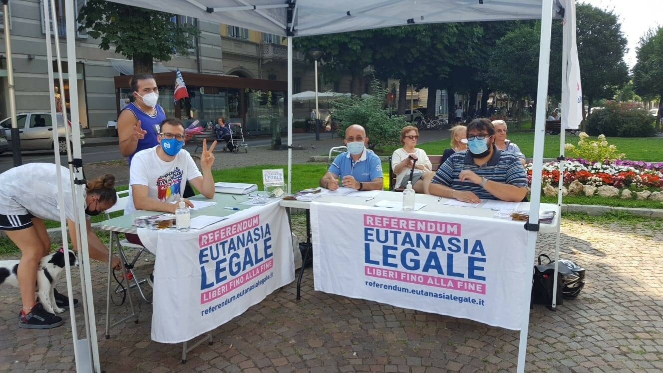 Weekend da 750 firme pro-referendum eutanasia per i Radicali cuneesi