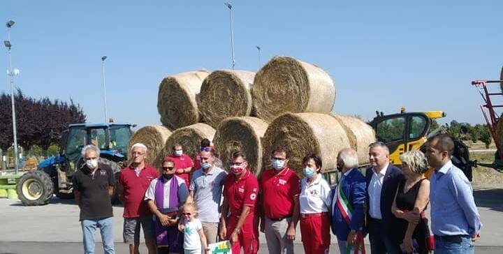 Giunte in Sardegna le 30 rotoballe donate dagli allevatori di Piozzo