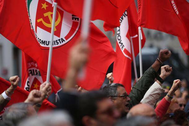 Rifondazione Comunista risponde a Boselli sulla richiesta dell’intervento dell’esercito in centro città