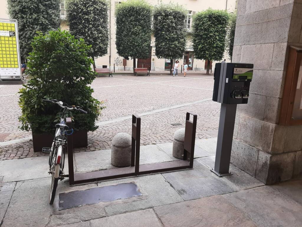 Cuneo, in città sei nuove colonnine per la ricarica gratuita delle biciclette elettriche