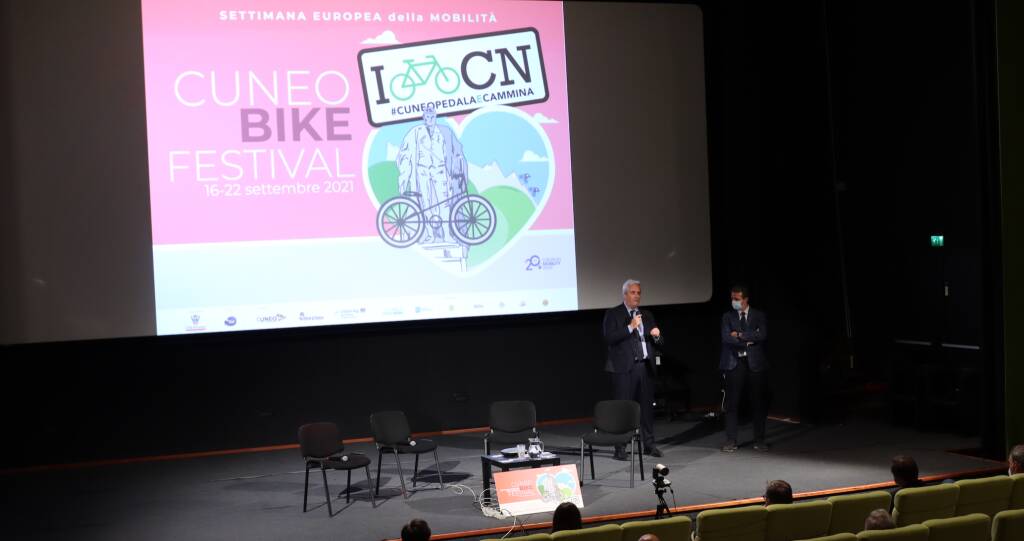 Presentato a Cuneo Bike Festival l’e-book “Scoprire Cuneo e dintorni in bicicletta”