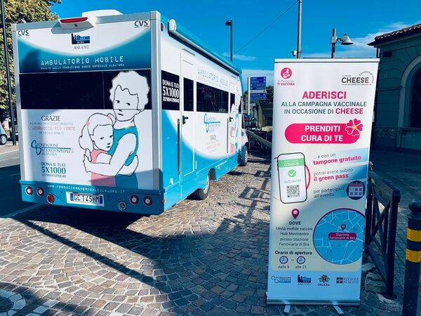 unità mobile vaccinale regione piemonte a Bra per Cheese