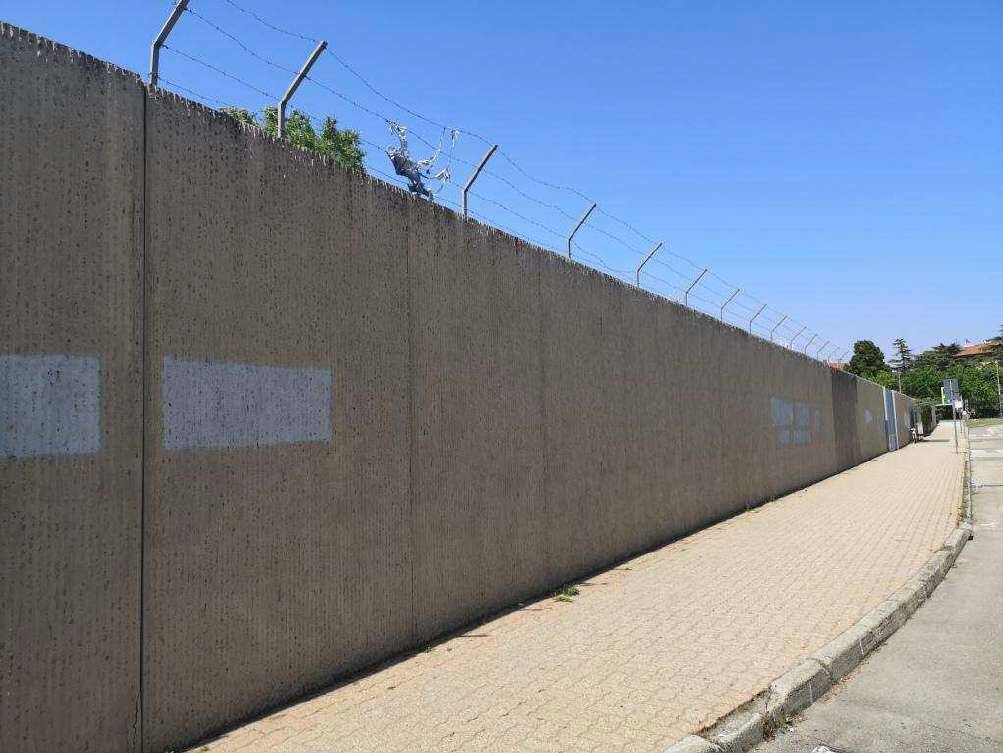 Alba, il progetto di riqualificazione del muro di confine dell’ex Caserma Govone sarà finanziato con il “Bando distruzione”