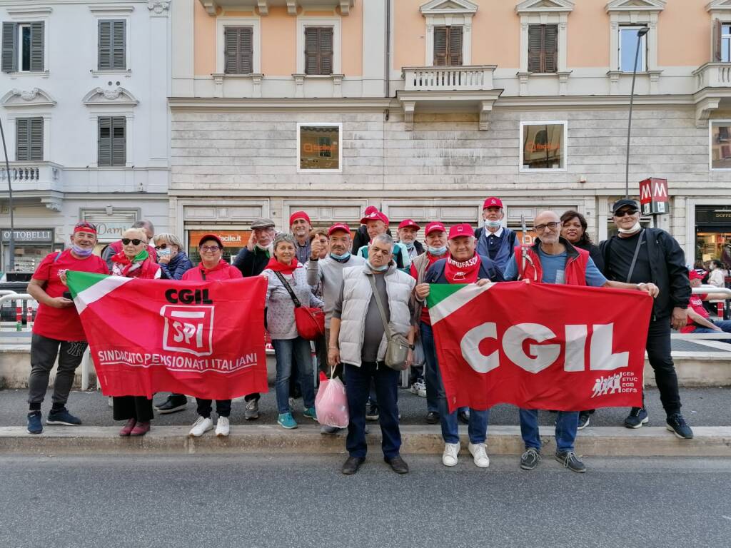 Cuneesi a Roma alla manifestazione di solidarietà alla CGIL