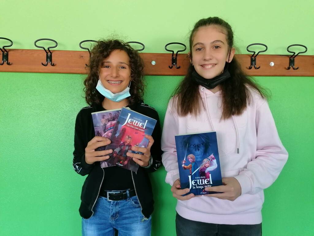 Giulia e Cecilia, allieve dell’IC Dronero intervistano la scrittrice Enrica Berto