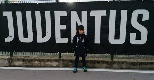 Allenamento con la Juventus per il piccolo Simone Olivero del Bisalta Calcio