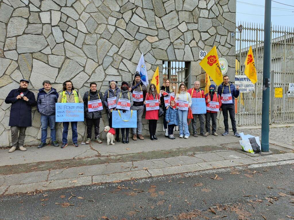 I Radicali cuneesi a Torino per il sit-in di solidarietà ai prigionieri politici in Bielorussia