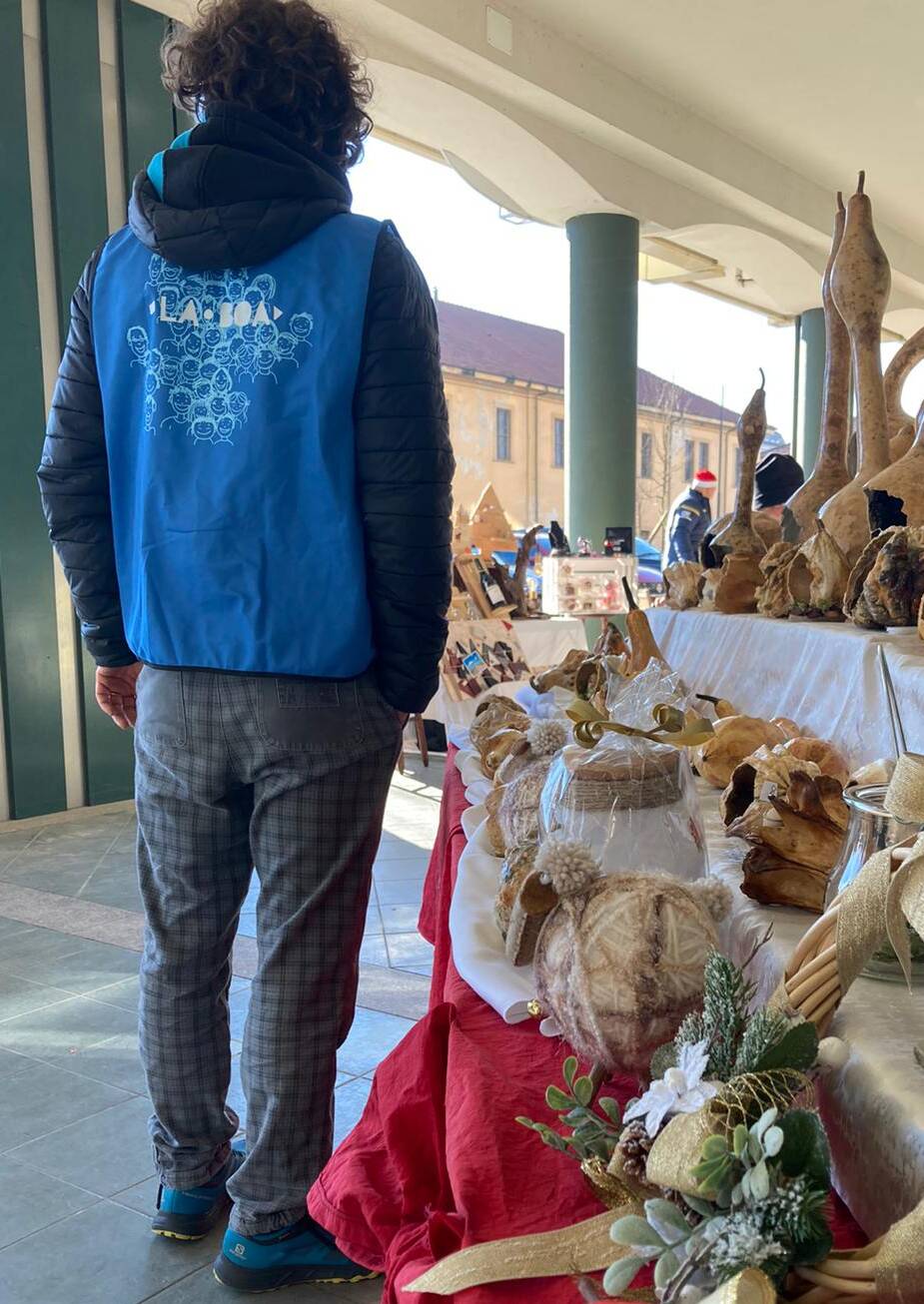 Cuneo, torna il mercatino artigianale “A mano” in Corso Francia