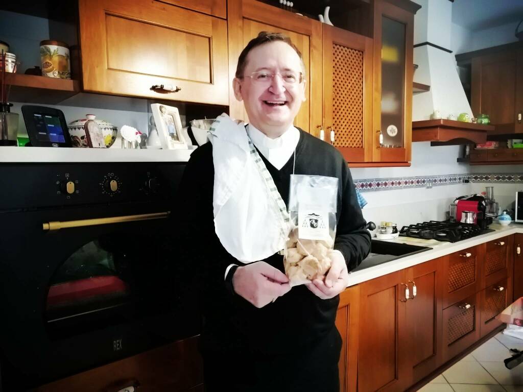 Saluzzo, dalla cucina del Vescovo nascono “I biscotti di San Chiaffredo”