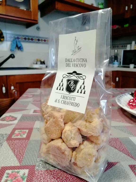 Saluzzo, dalla cucina del Vescovo nascono “I biscotti di San Chiaffredo”