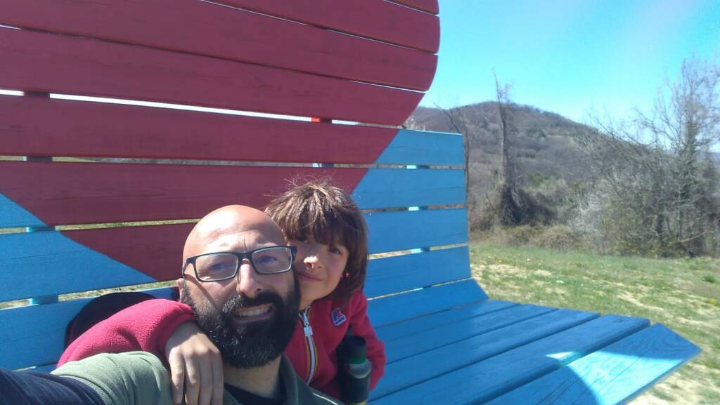 Da Genova a Cuneo in Ape: il viaggio di un papà con il figlio di 9 anni