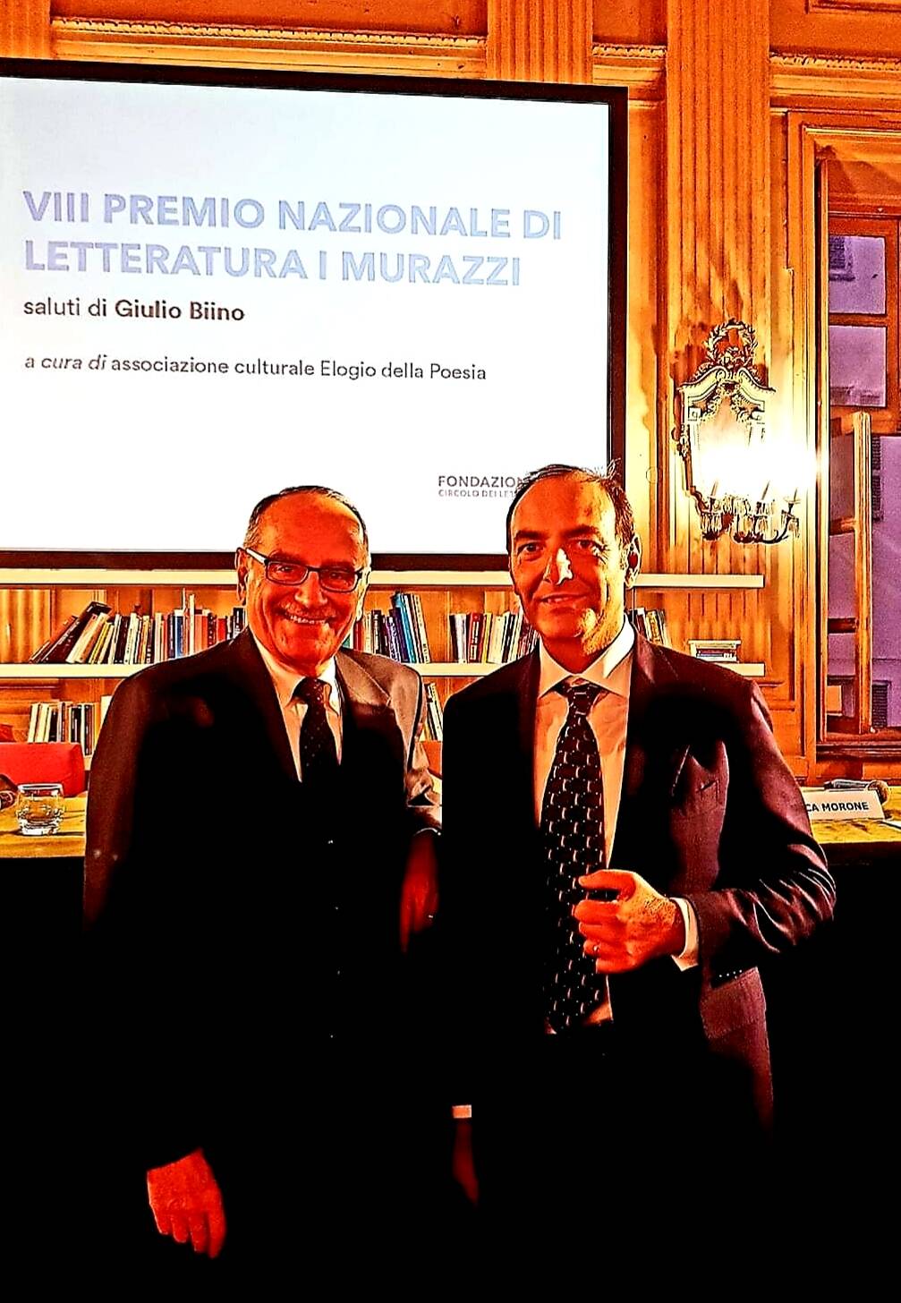 Il buschese Eros Pessina presenta il “Premio Letterario I Murazzi”